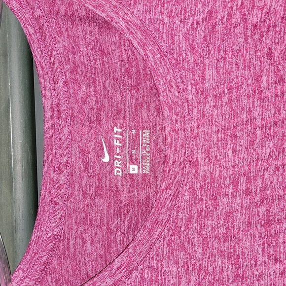 Nike magenta workout tee - Picture 2 of 9